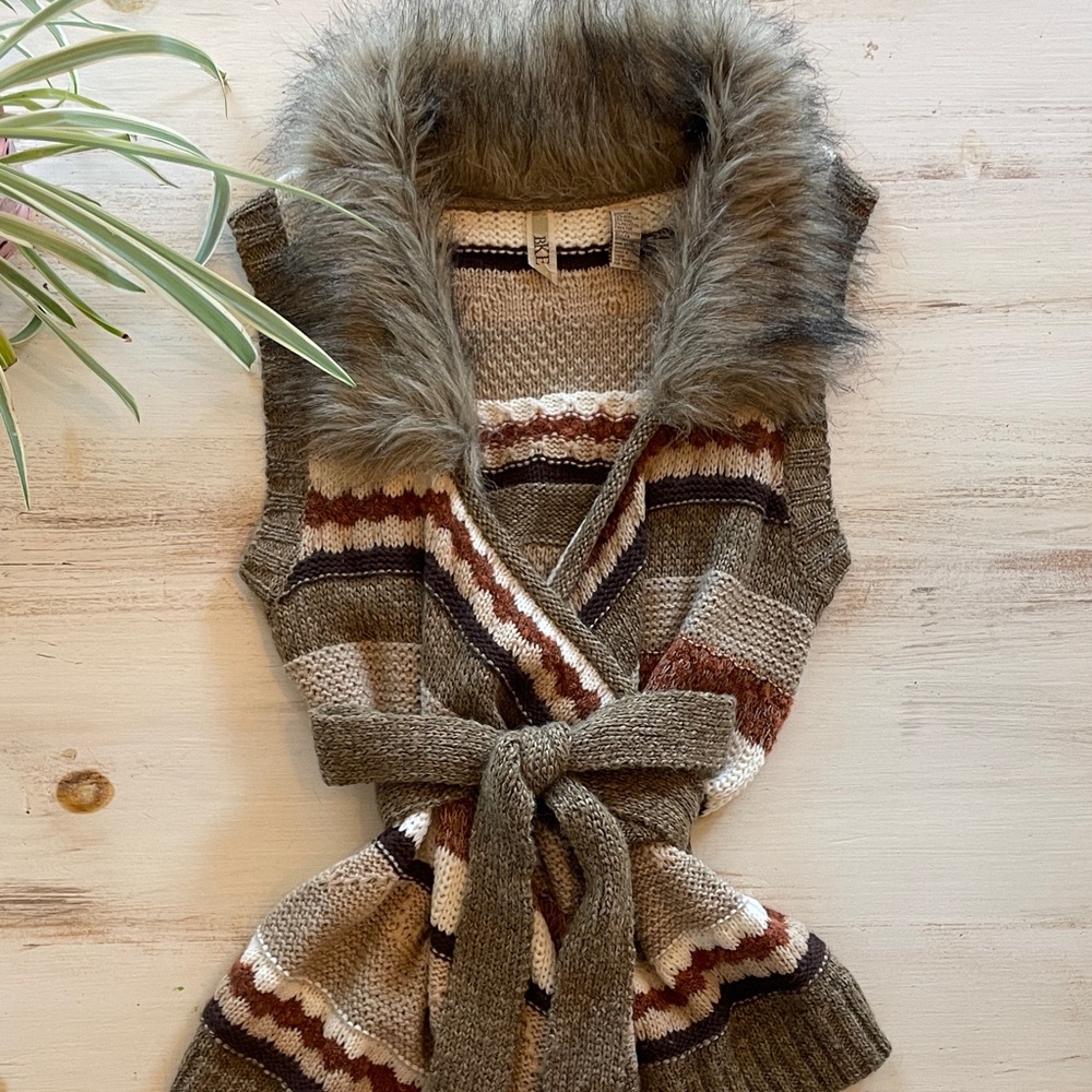 WOOL BLEND BUCKLE CARDIGAN
